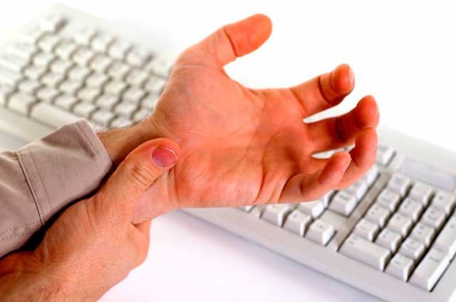 Как распознать и лечить артроз пальцев рук Как распознать и лечить артроз пальцев рук