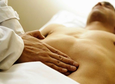 Боль в области желудка, отдающая в спину Боль в области желудка, отдающая в спину