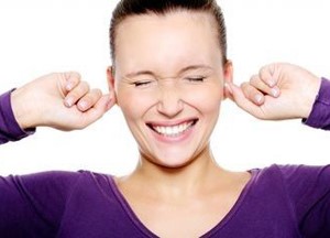 Чешется горло, зуд: причины и лечение Чешется горло, зуд: причины и лечение