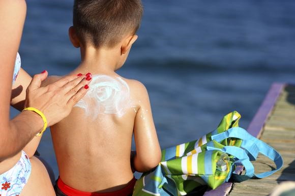 Препараты от ангины для детей – что эффективно борется с болезнью, а что поможет снять симптомы Препараты от ангины для детей – что эффективно борется с болезнью, а что поможет снять симптомы