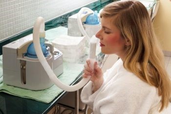 Гнойные пробки в миндалинах: симптоматика заболевания, а также причины и диагностика Гнойные пробки в миндалинах: симптоматика заболевания, а также причины и диагностика