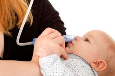 Сопли у новорожденного: как с ними бороться? Сопли у новорожденного: как с ними бороться?