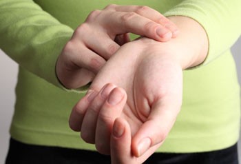 Коварное заболевание пневмония: как диагностировать и чем лечить болезнь у взрослых Коварное заболевание пневмония: как диагностировать и чем лечить болезнь у взрослых