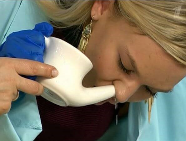 Какие растворы можно использовать, чтобы промыть нос дома? Какие растворы можно использовать, чтобы промыть нос дома?