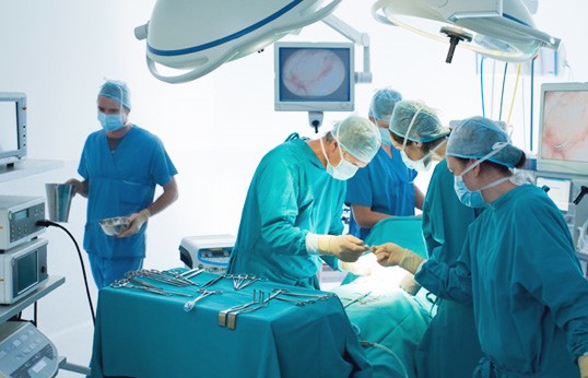 Проведение операции по исправлению носовой перегородки Проведение операции по исправлению носовой перегородки